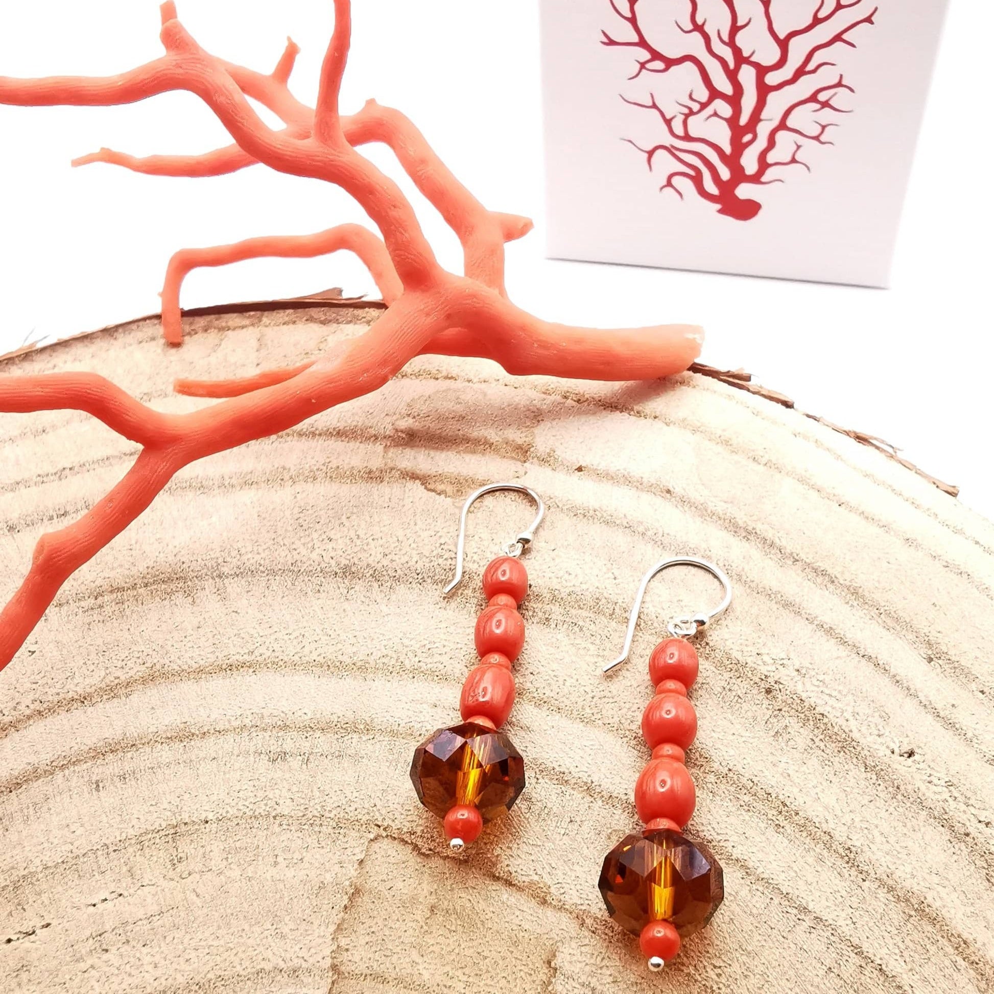 Orecchini pendenti di corallo rosso e ambra modello barilotti in argento 925