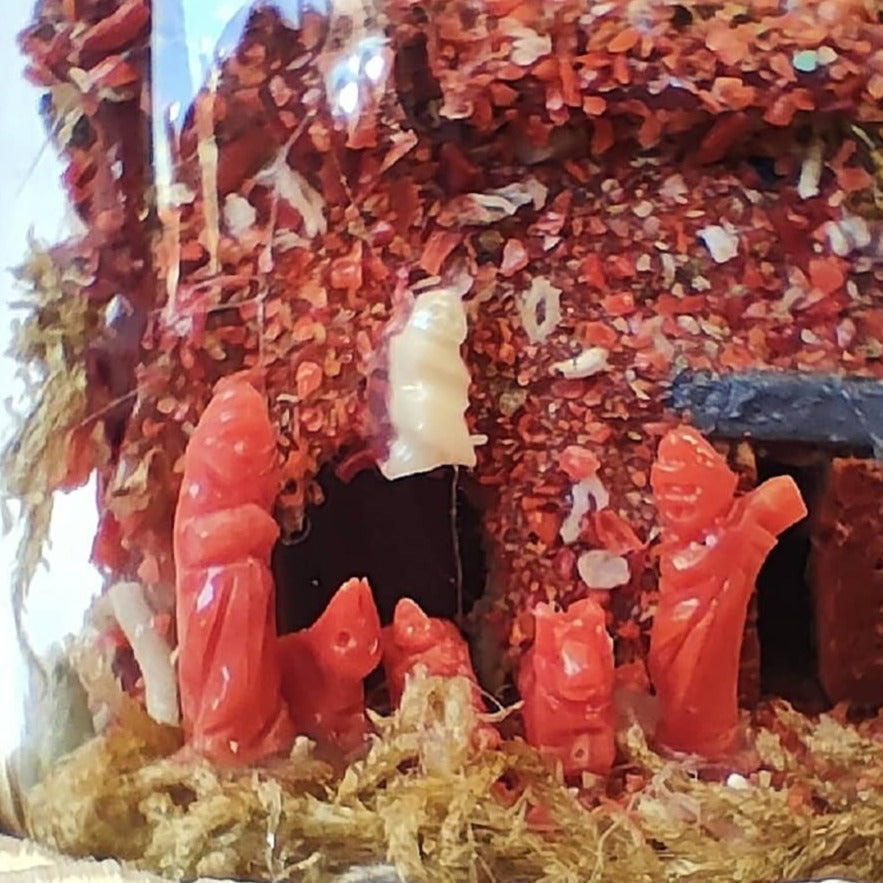 presepe artigianale in stile antico di corallo rosso autentico in campana di vetro ovale