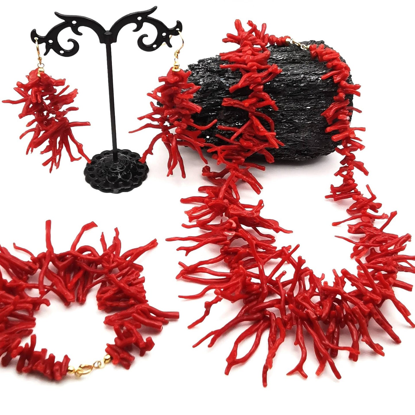 Parure set gioielli in corallo rosso naturale sardo. Collana frange, bracciale e orecchini pendenti  con chiusura in argento 925